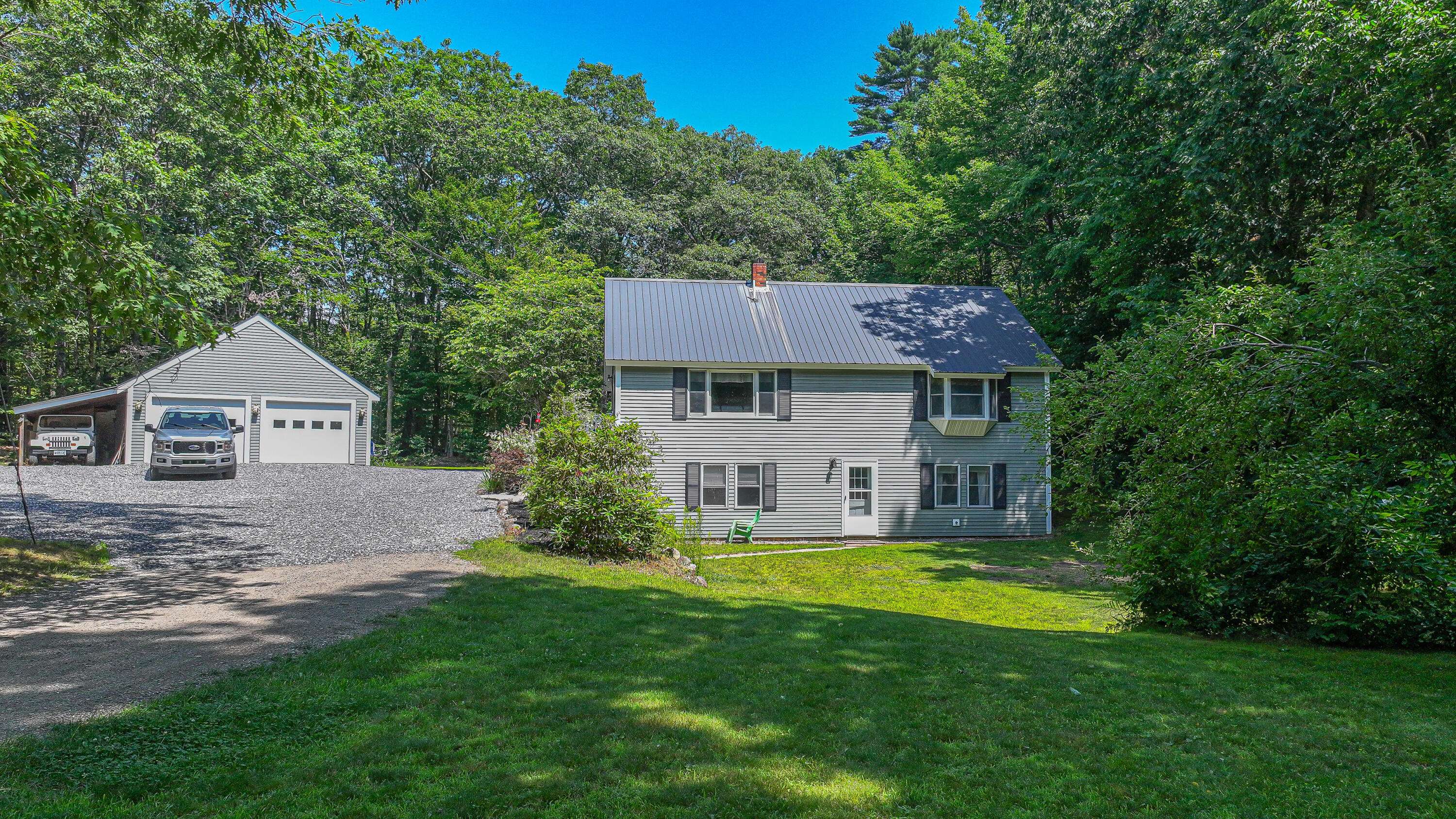 34 Carsley RD, Harrison, ME 04040