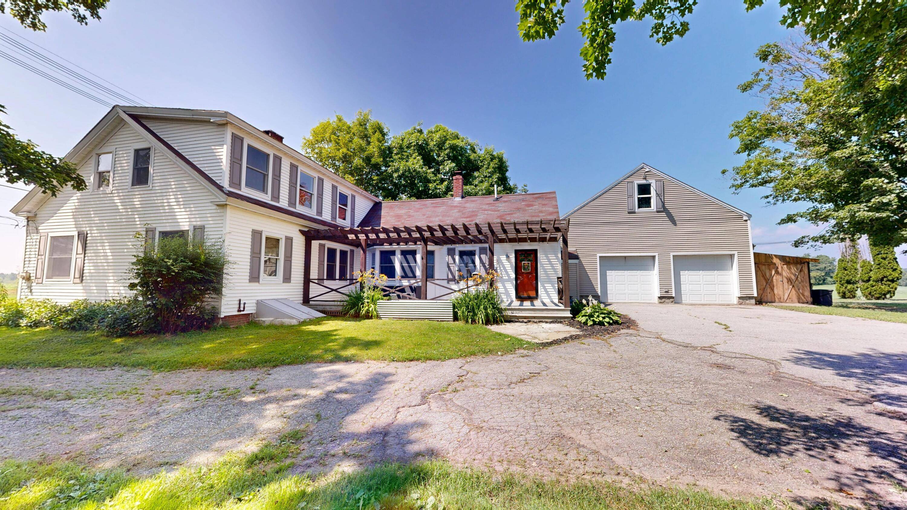1011 North River RD, Auburn, ME 04210