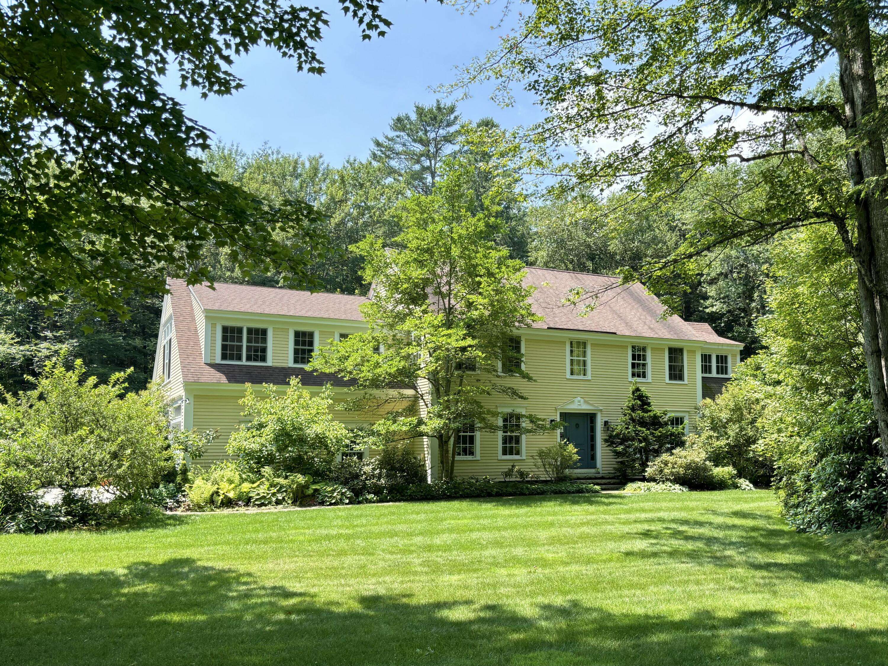 34 Beech Tree LN, Yarmouth, ME 04096