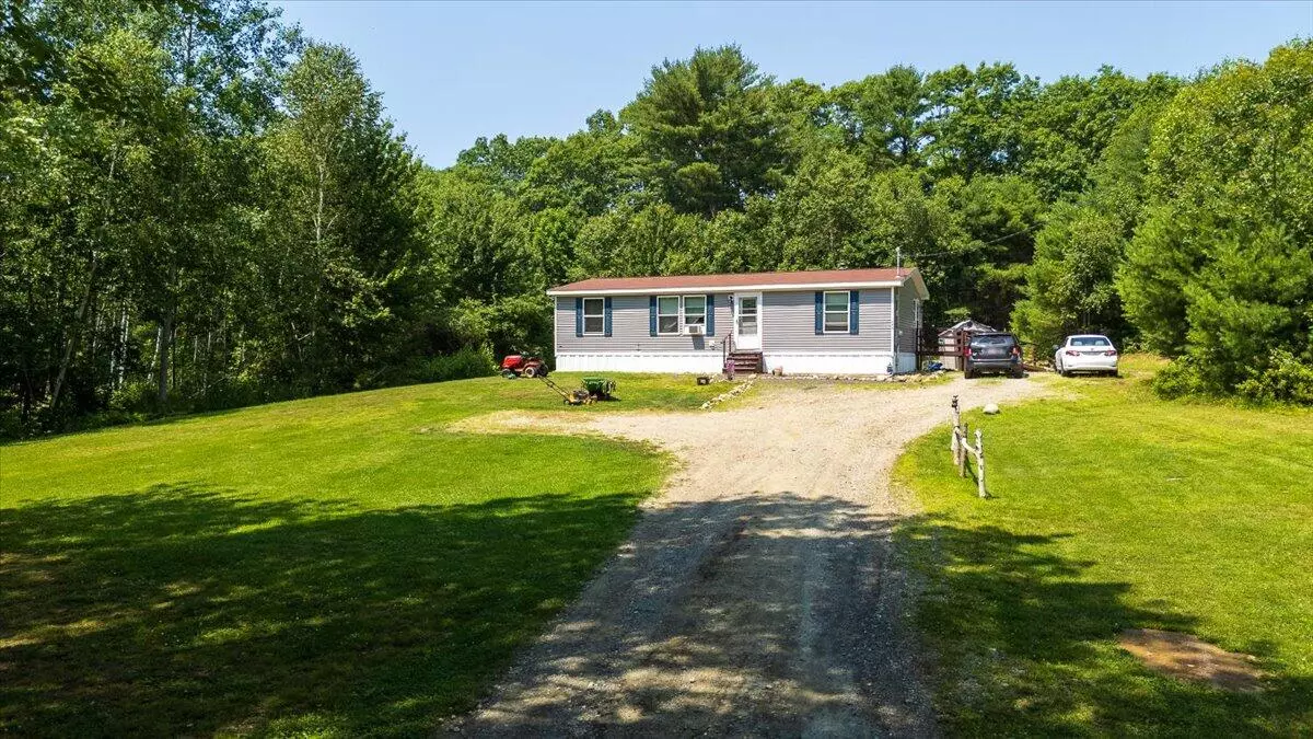Warren, ME 04864,143 Graylock RD