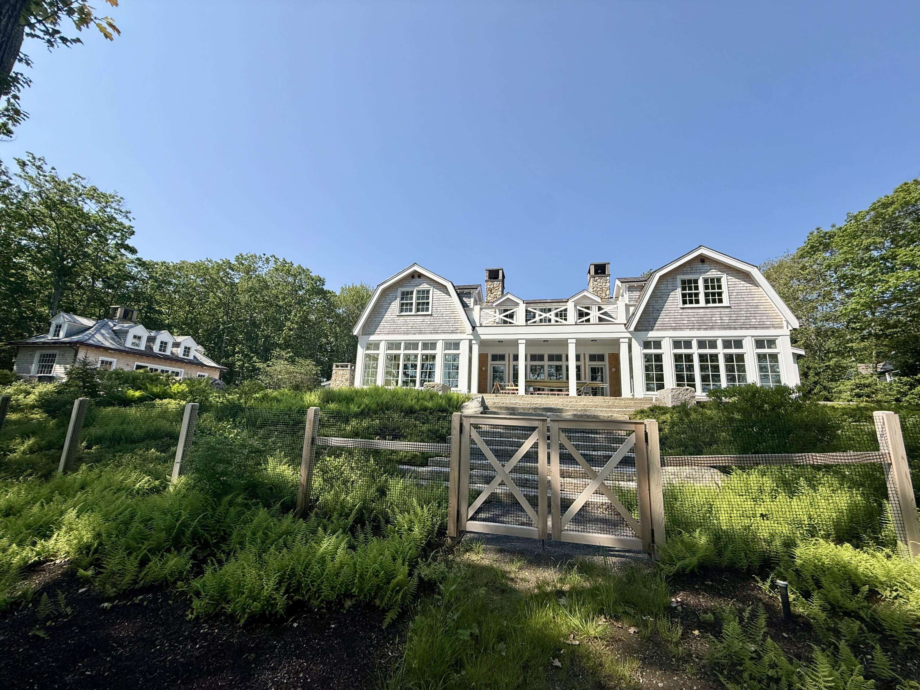 15 Beech ST, Kennebunkport, ME 04046