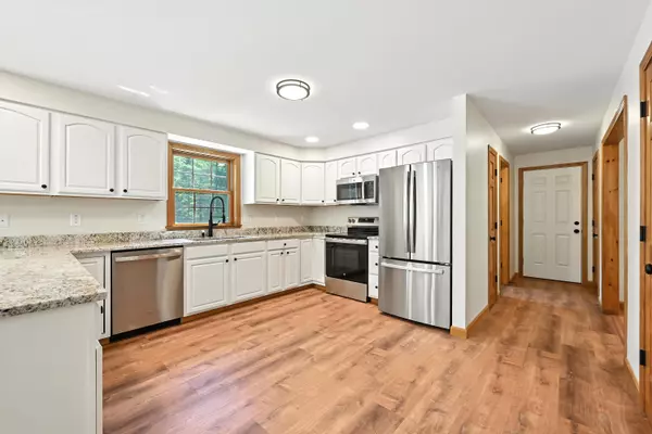 Oakland, ME 04963,111 Axtell DR