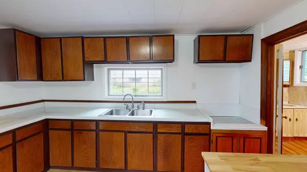 Veazie, ME 04401,56 Oak Grove ST