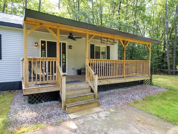 Naples, ME 04055,137 Maplewood DR