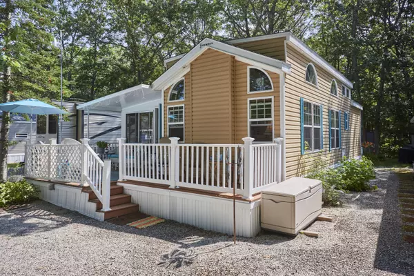 Kennebunk, ME 04043,1 Robinson WAY #14