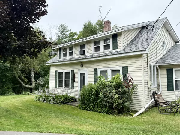 Saint Albans, ME 04971,110 Corinna RD