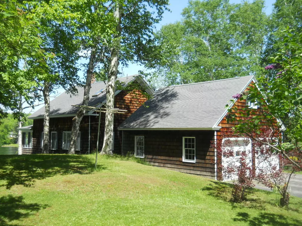 Wilton, ME 04294,7 Preston RD