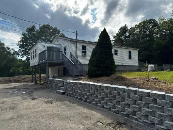 Arundel, ME 04046,66 Log Cabin RD