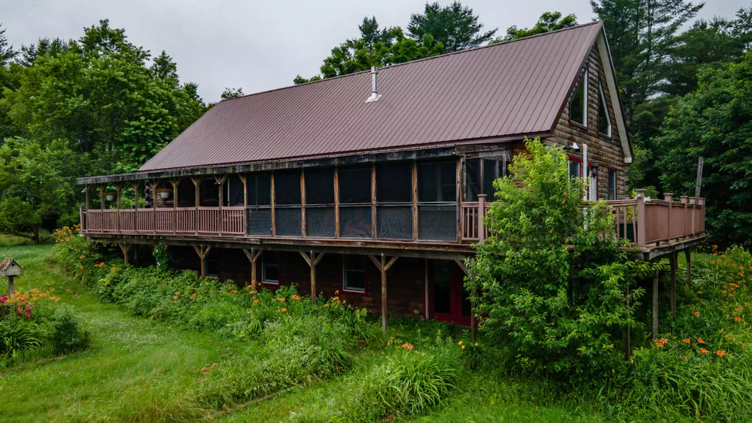 25 Gopher Park RD, Manchester, ME 04351