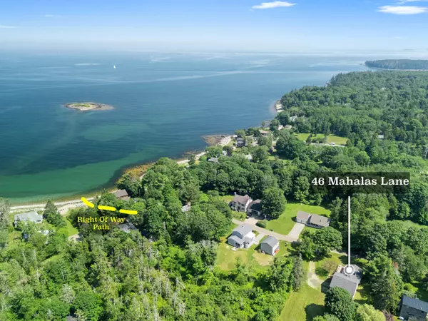 46 Mahalas LN, Owls Head, ME 04854