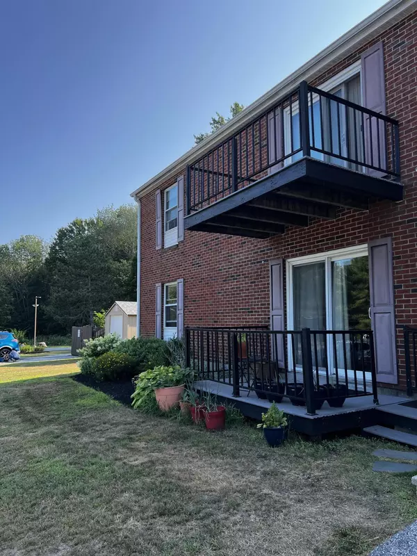 Saco, ME 04072,4 Academy PL #1