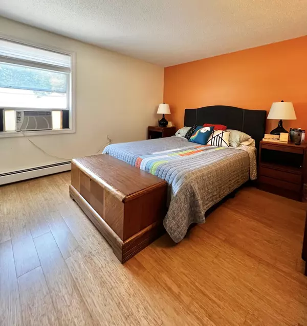 Saco, ME 04072,4 Academy PL #1