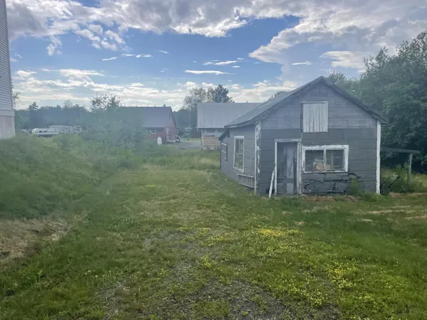 Jackman, ME 04945,576 Main ST