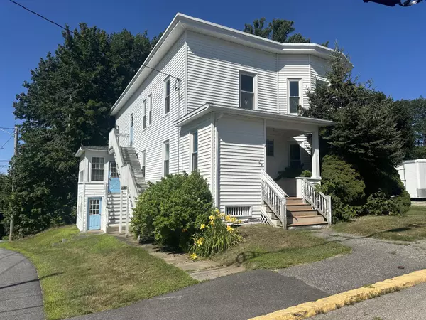 8 Pinette AVE, Biddeford, ME 04005