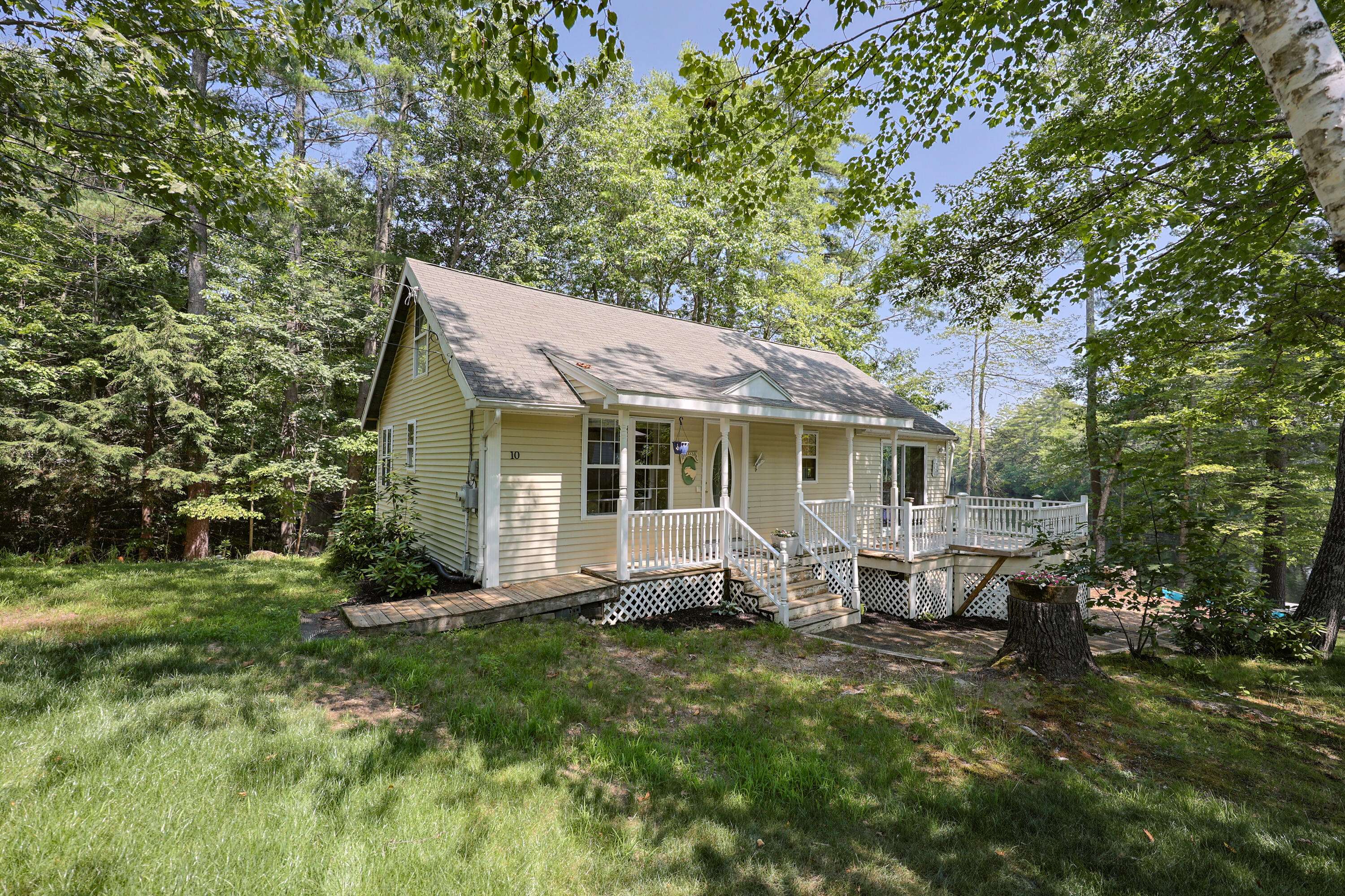 10 Bluff DR, Lyman, ME 04002