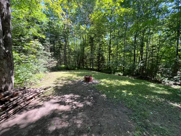 Saint Albans, ME 04971,28 Brookside DR