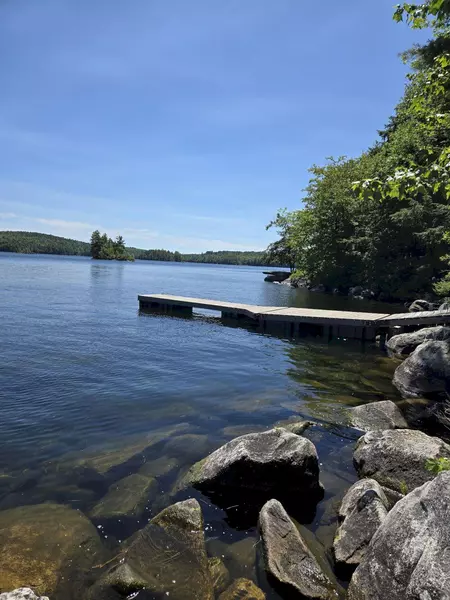 146 Hill Top RD, Chesterville, ME 04938