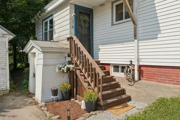 Waterville, ME 04901,16 Brook ST