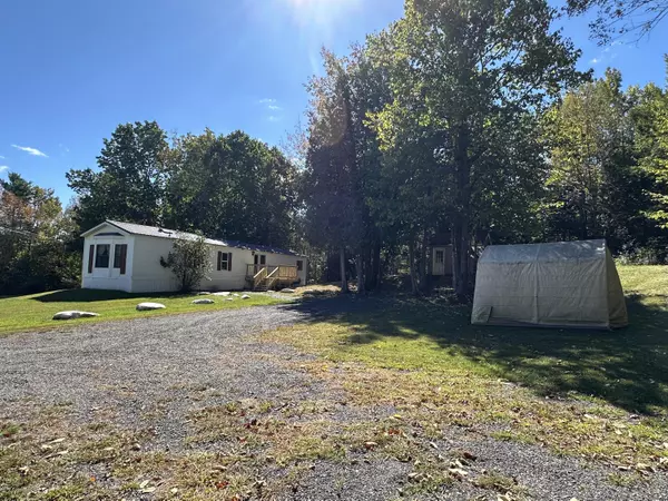 Kenduskeag, ME 04450,493 Townhouse RD