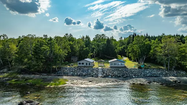 Surry, ME 04684,22 Conary LN