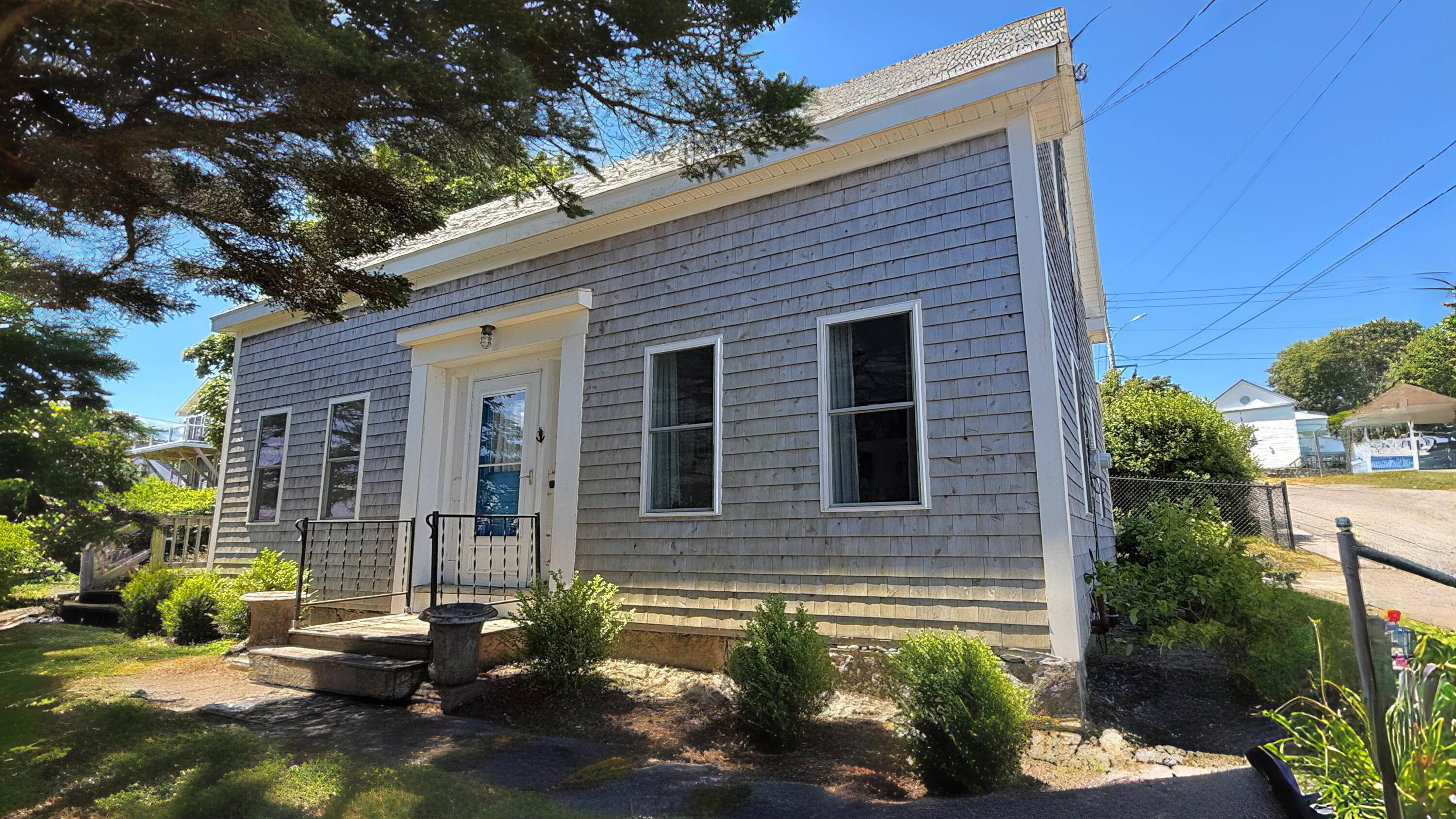 4 Main ST, Lubec, ME 04652