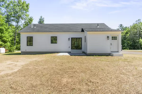 Lisbon, ME 04250,9 Emery ST