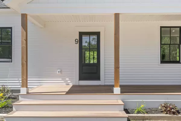 Lisbon, ME 04250,9 Emery ST