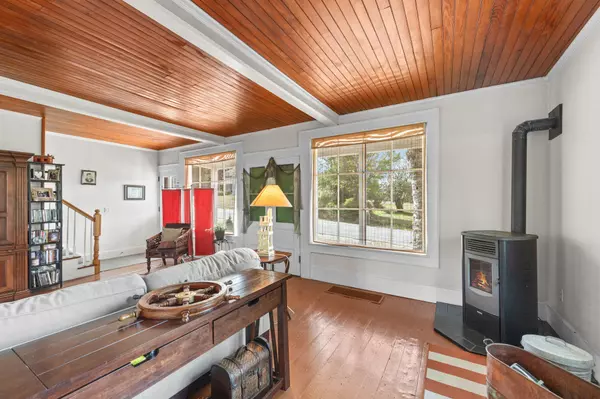 Hancock, ME 04640,76 Point RD