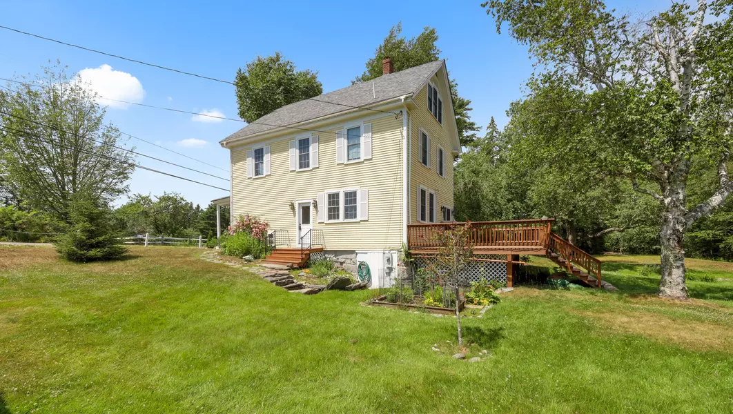76 Point RD, Hancock, ME 04640