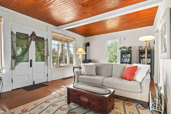 Hancock, ME 04640,76 Point RD