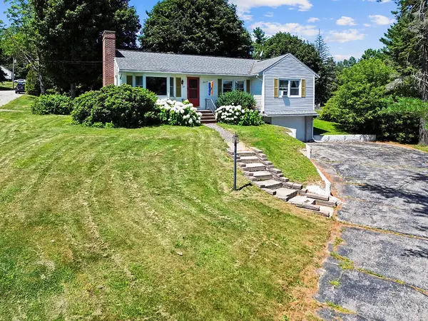 Farmingdale, ME 04344,27 Park ST