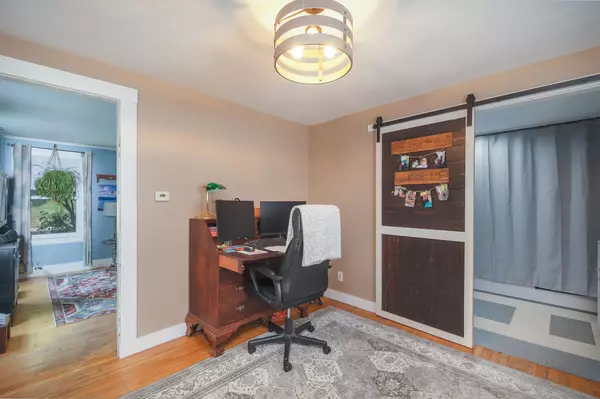 Oakland, ME 04963,155 Oak ST