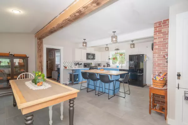 Oakland, ME 04963,155 Oak ST