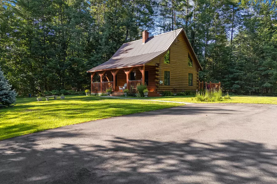 704 River RD, Leeds, ME 04263