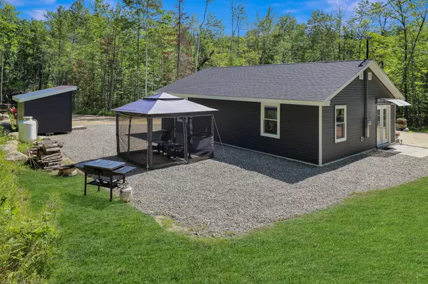 Dixfield, ME 04224,10 Mease RD