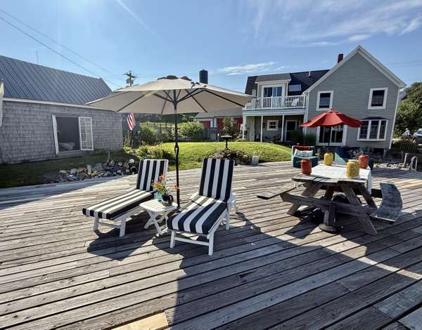 55 W Main ST, Vinalhaven, ME 04863