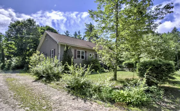 2 Libby RD, Porter, ME 04068