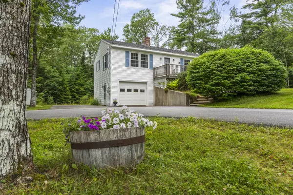 308 Foye RD, Wiscasset, ME 04578