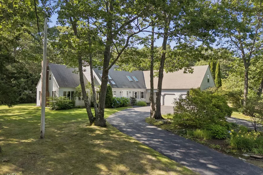 40 Broad Cove RD, Cape Elizabeth, ME 04107
