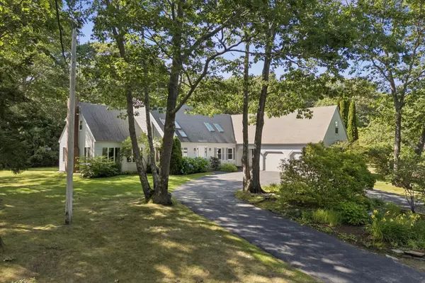 40 Broad Cove RD, Cape Elizabeth, ME 04107