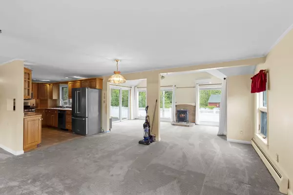 Eliot, ME 03903,8 Sherwood DR