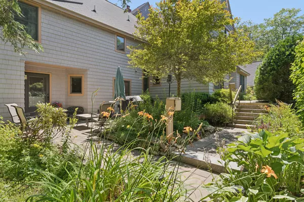 Cape Elizabeth, ME 04107,65 Hunter PL #65