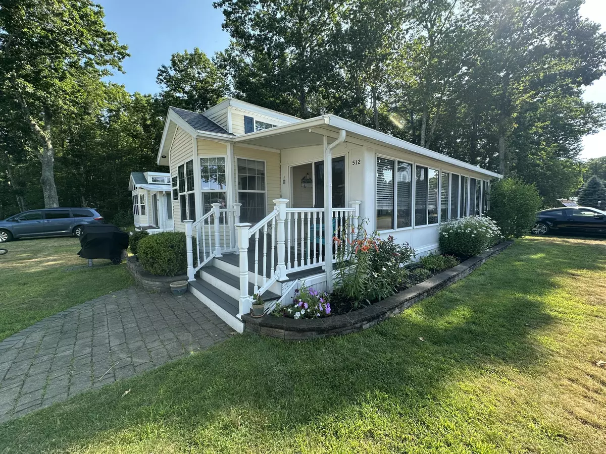 Wells, ME 04090,23 College DR #512