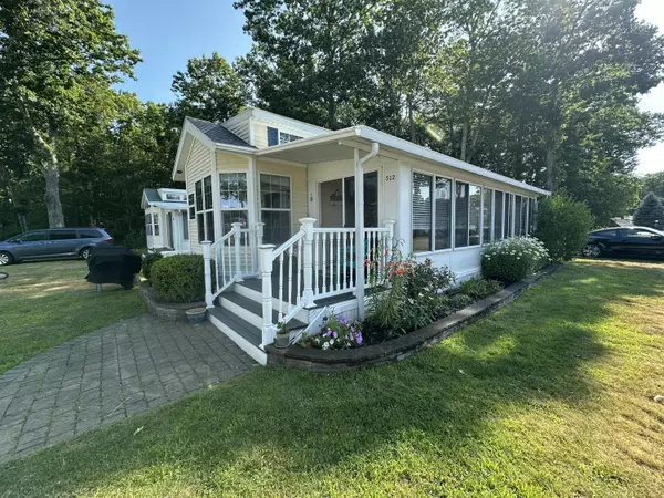 23 College DR #512, Wells, ME 04090