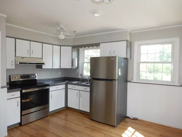 Gorham, ME 04038,93 Dow RD