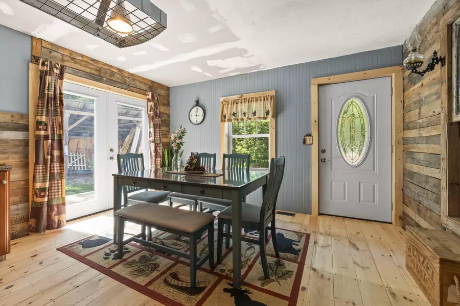 440 Quarry RD, Limerick, ME 04048