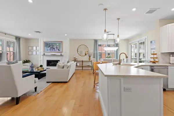 Portland, ME 04101,15 Middle ST #308