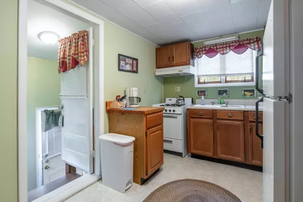 Raymond, ME 04071,20 Haskell AVE