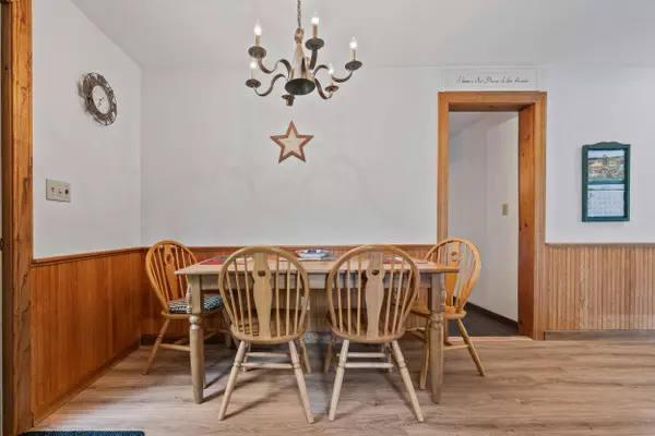 Rangeley, ME 04970,31 Franklin ST