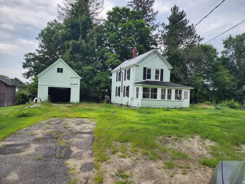 17 Jewell ST, Jay, ME 04239
